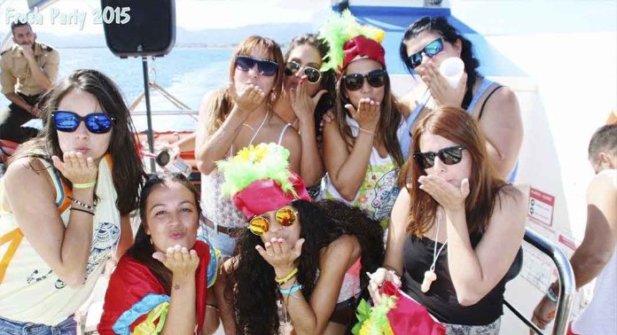 Despedidas en Barco Salou Despedidas en Barco Salou